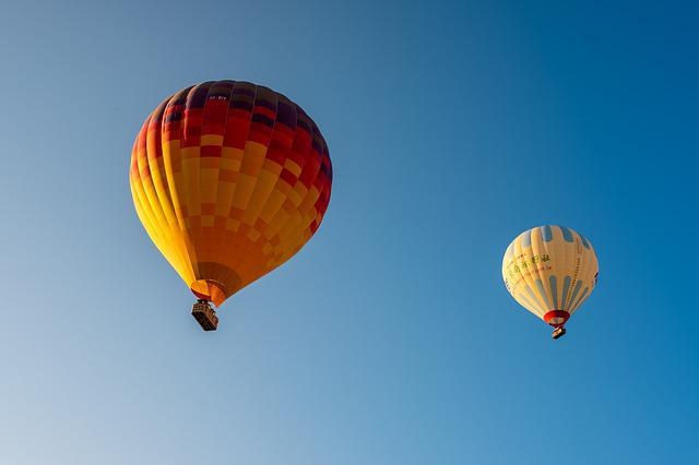 hot-air-balloons-gf14b83509_640.jpg